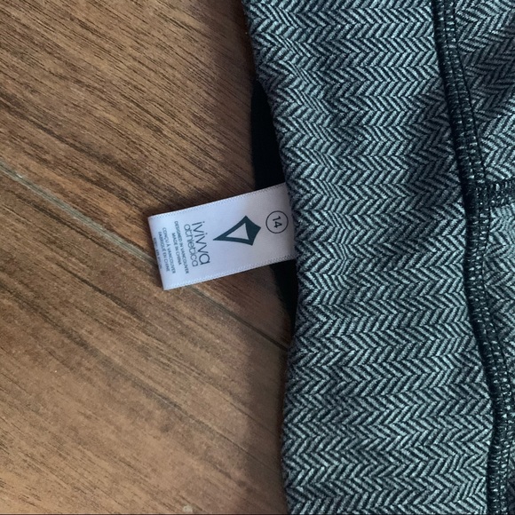 Ivivva size 14 herringbone shorts - Picture 2 of 2